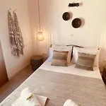 2 Naxos